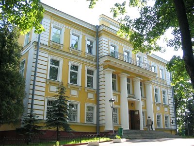 Здание бывшего губернаторского дворца, 1772 г. Ул. Советская, 18.