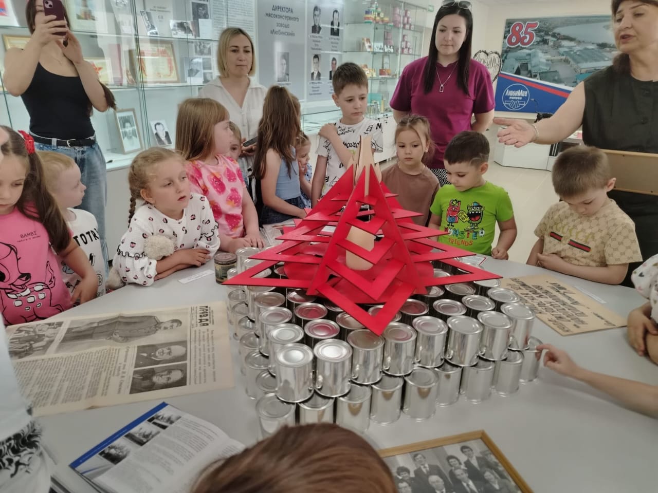 Воспитанники детского сада № 127 посетили Любинский молочноконсервный комбинат.