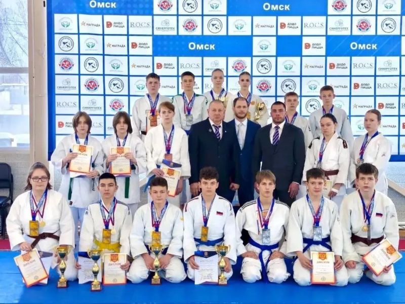 Омичи завоевали 13 медалей на первенстве Сибирского федерального округа по дзюдо.