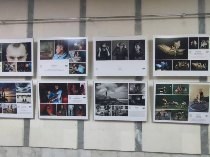 В Омске открыли выставку участников IX Всероссийского фотоконкурса о жизни инвалидов «Без барьеров».