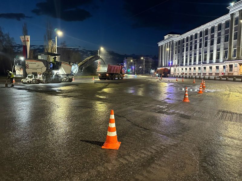 В Омске  начался ремонт улицы Ленина.
