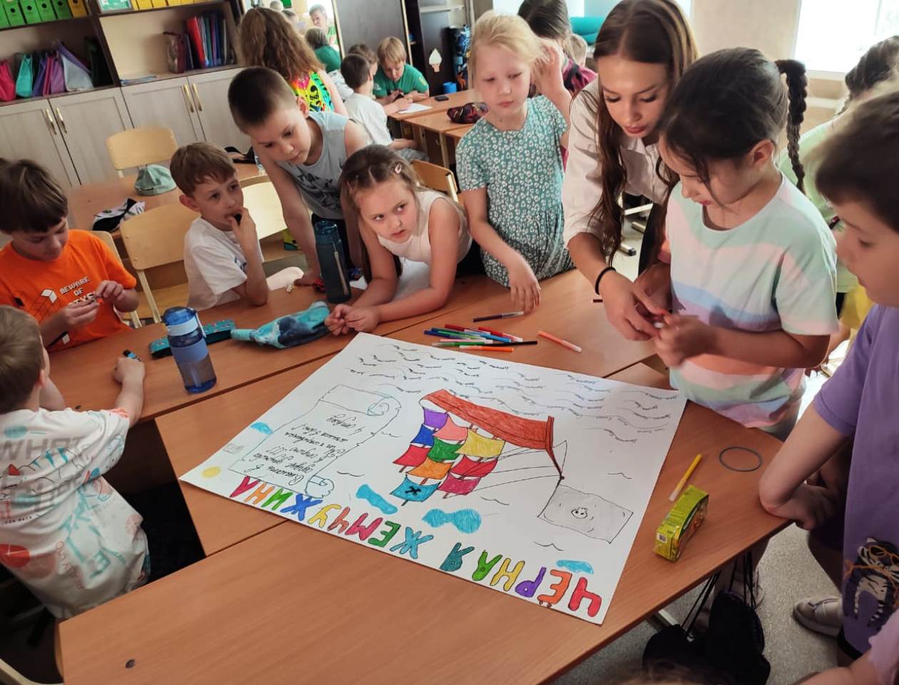 Пришкольные лагеря начали работу в 87 школах города.