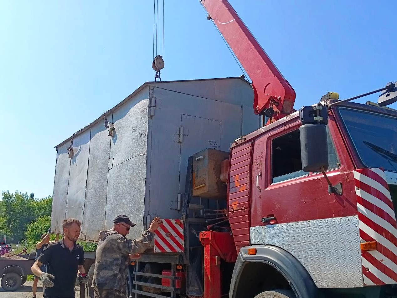 В Советском округе убрали два незаконных гаража.