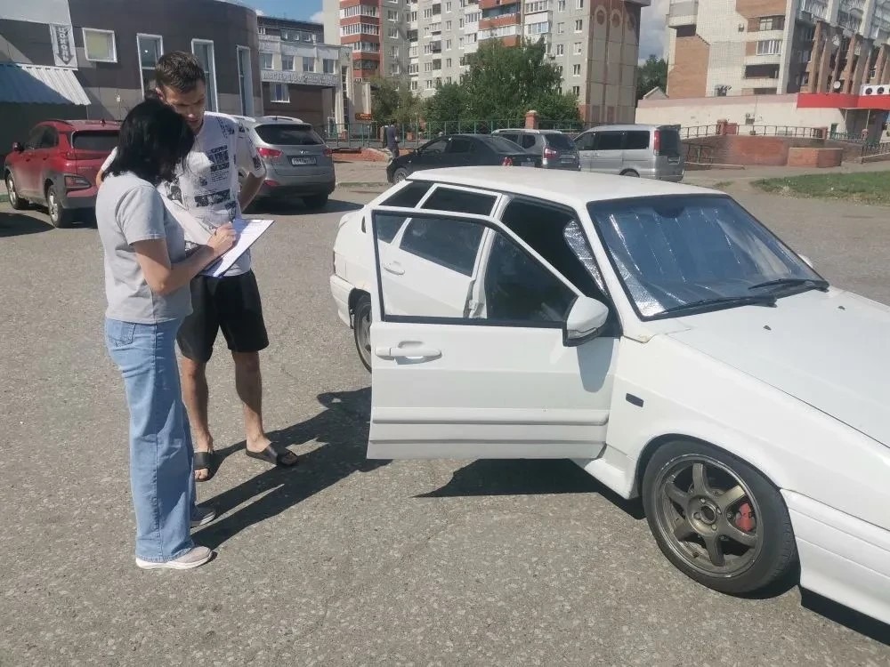 В Кировском округе привлекли к ответственности омичей, организовавших незаконные пункты заправки автокондиционеров.