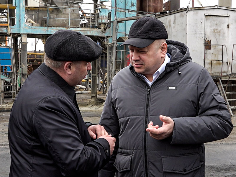 Сергей Шелест посетил муниципальный асфальтобетонный завод.