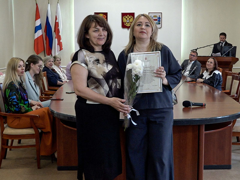 Омских библиотекарей поздравили с профессиональным праздником.