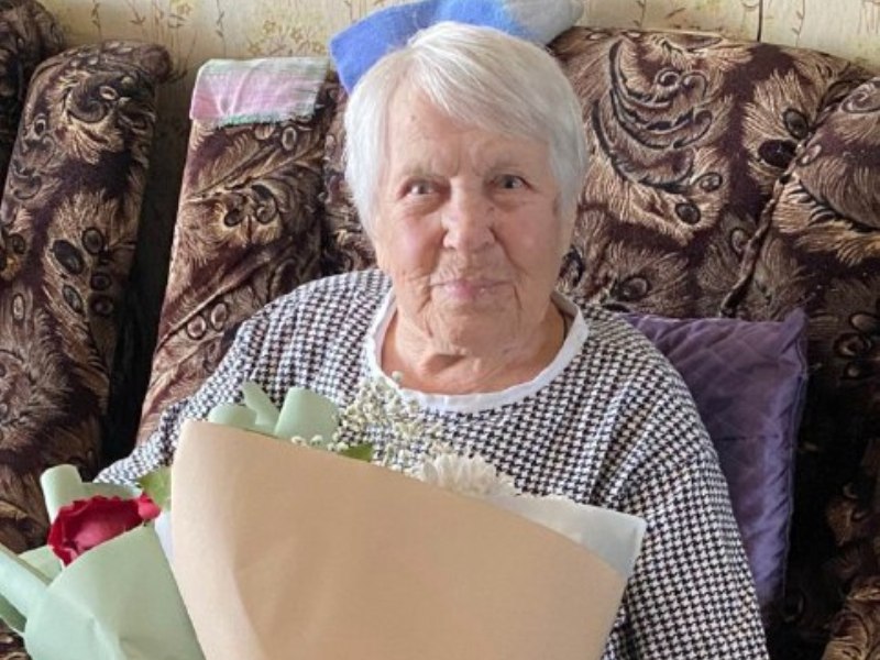 На фото: жительница Кировского округа, участница Великой Отечественной войны, Почетный гражданин города Омска Евдокия Витальевна Свиньева 103 года.