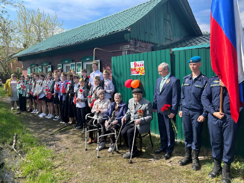 В Ленинском округе стартовала патриотическая акция «Парад у дома ветерана».