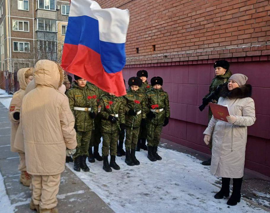 В Советском округе почтили память Героев Отечества.