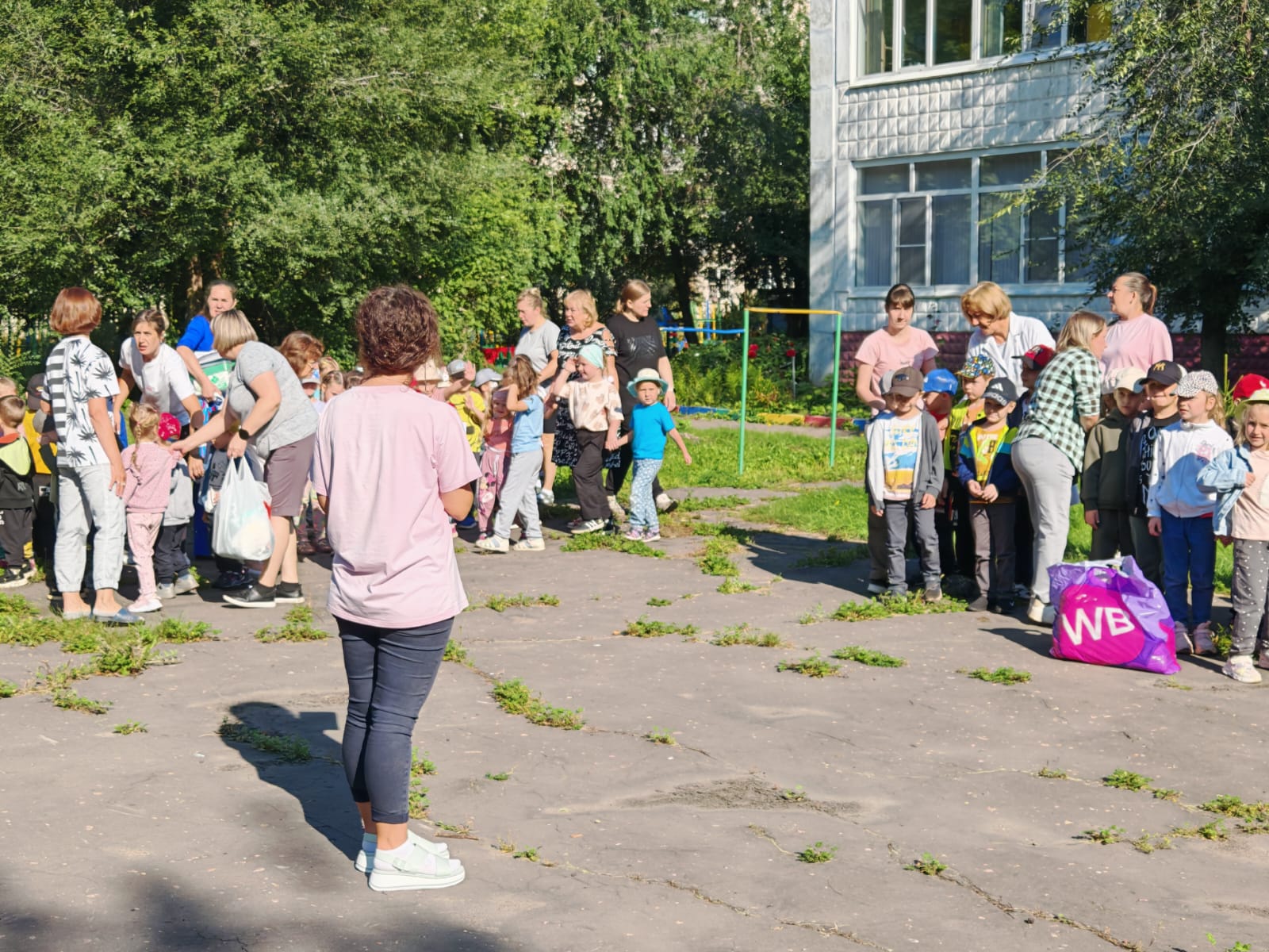 В детских садах проходят учебные тренировки по эвакуации.
