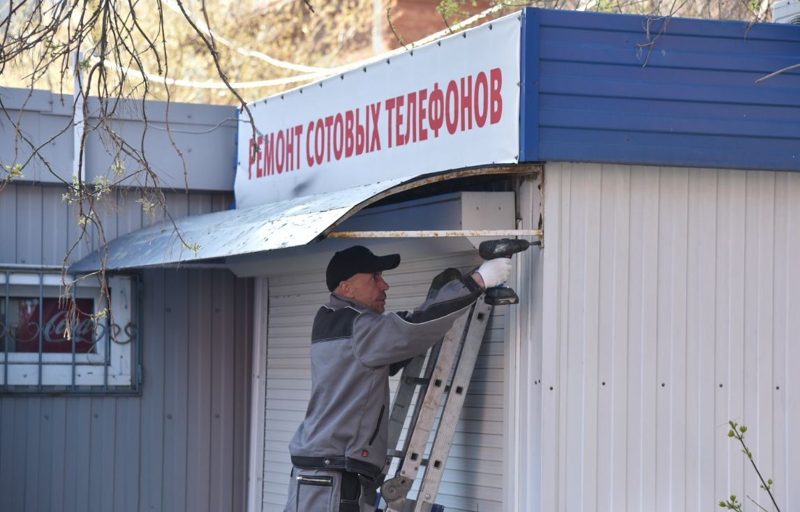 Очередной незаконный киоск вынесли в Октябрьском округе.