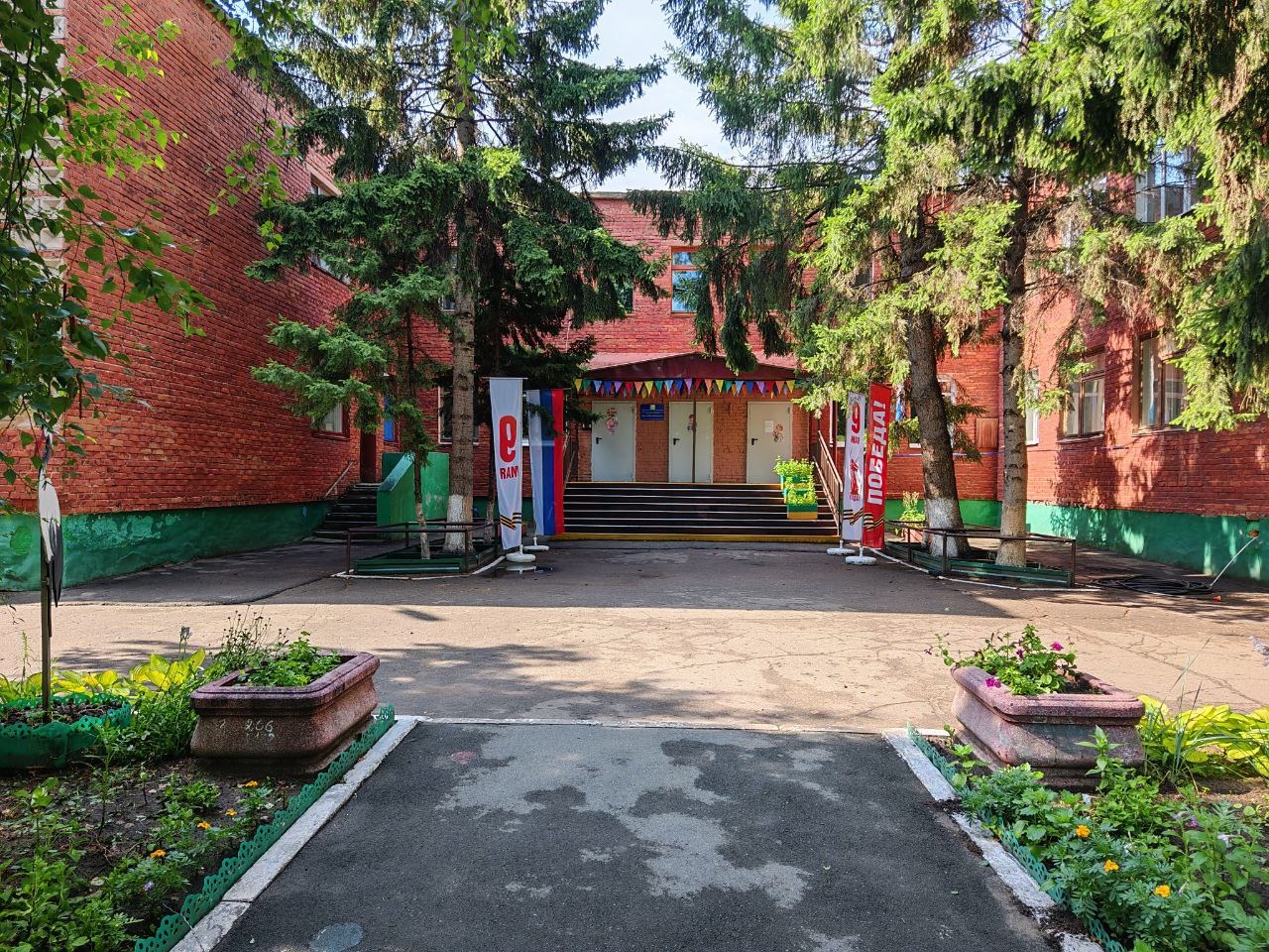 В омском детском саду № 206 прошла учебная эвакуация.