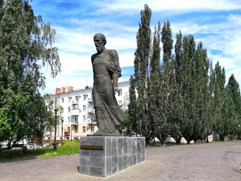 Омск отмечает день рождения Федора Достоевского.