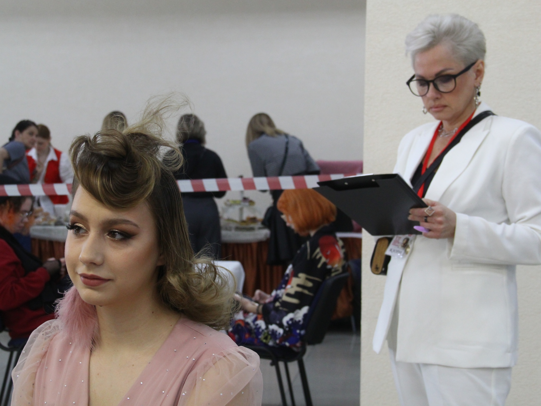 В Омске состоялся XII Чемпионат по парикмахерскому искусству.