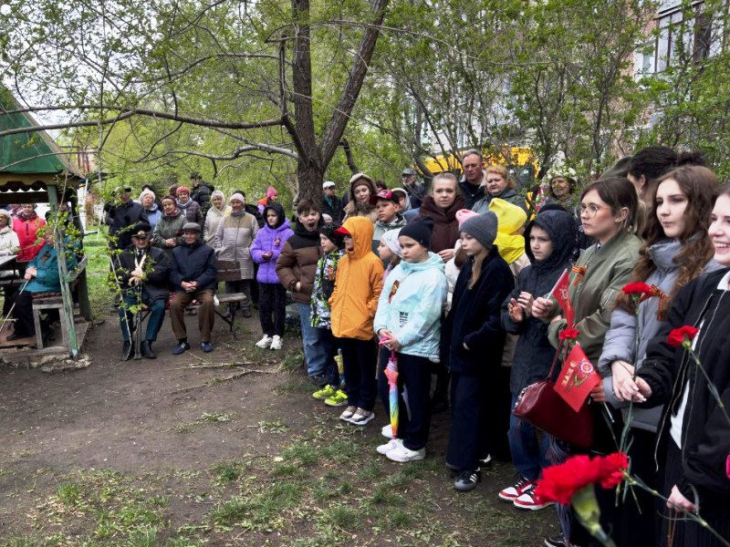 Патриотические акции-поздравления прошли на территории Центрального округа.