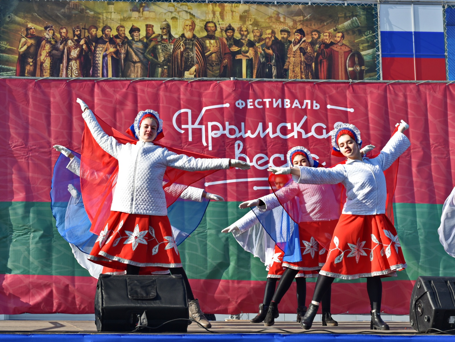 Мэр Омска Сергей Шелест поздравил крымчан с Днем воссоединения Крыма с Россией.