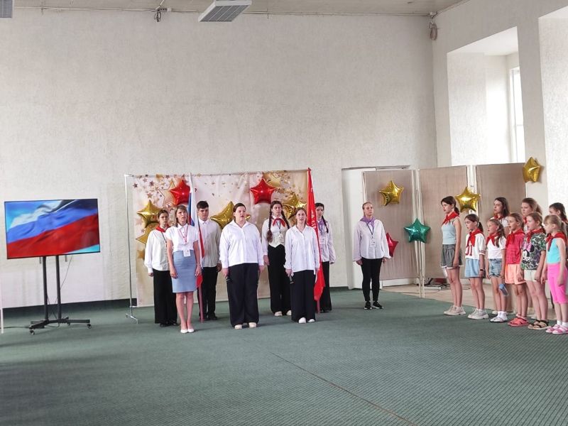 В Доме детского творчества Октябрьского округа завершилась патриотическая летняя смена «Наследники Великой Победы».