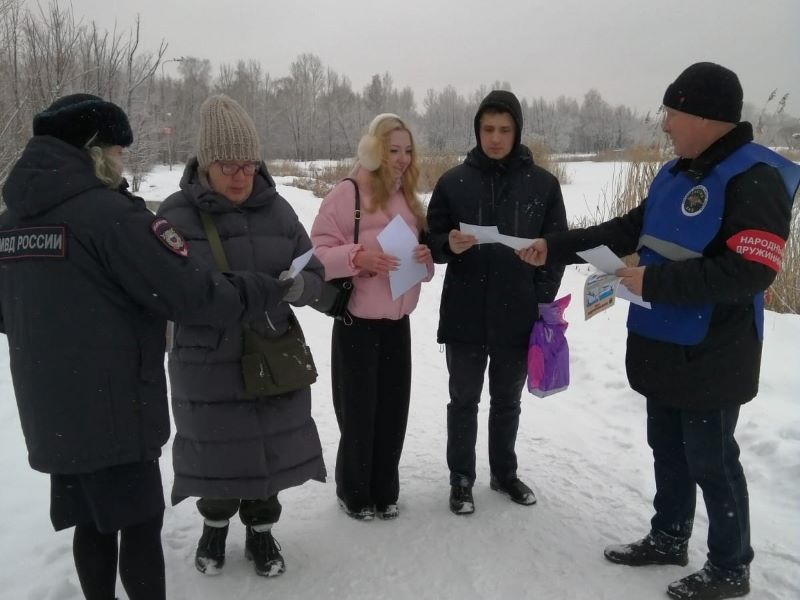 Народные дружинники  провели рейд у водоемов в парке имени 30-летия ВЛКСМ.