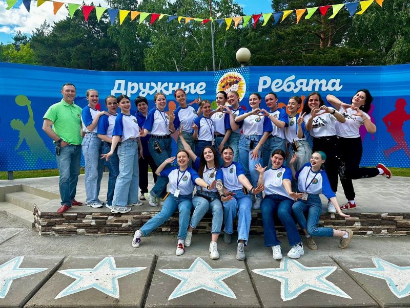 Омичам напоминают о приобретении путевок в летние лагеря.
