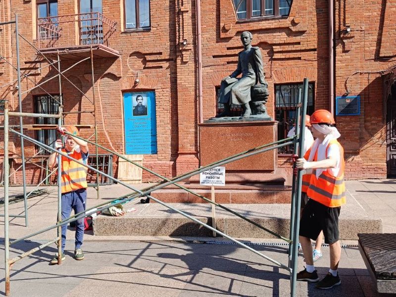 Сергей Шелест рассказал о ремонте памятника Чокану Валиханову.