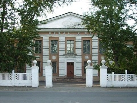 Сергей Шелест рассказал об обновлении территорий городских школ.