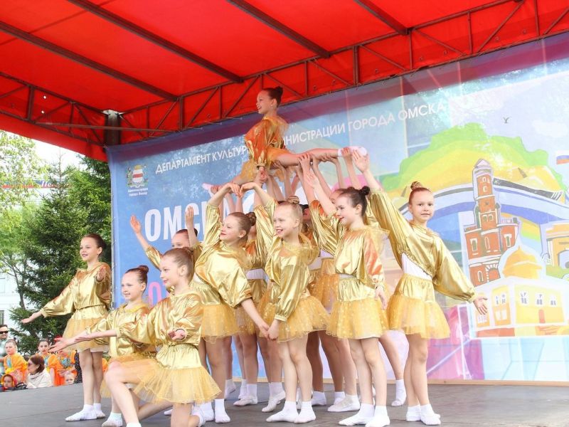 Омичей приглашают интересно провести выходные на «Летнем Любинском» и в сквере Дзержинского.