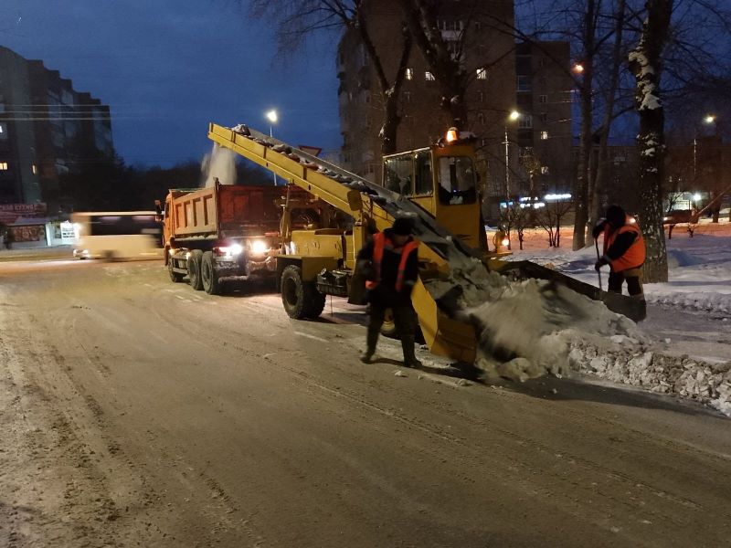 Сергей Шелест рассказал о ходе уборки городских дорог.