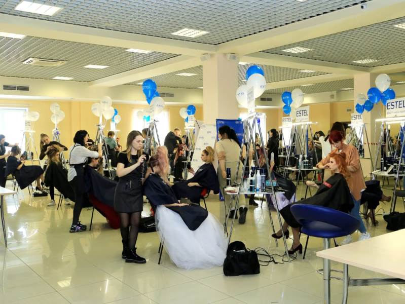 28 февраля в Омске состоится XII Чемпионат по парикмахерскому искусству.