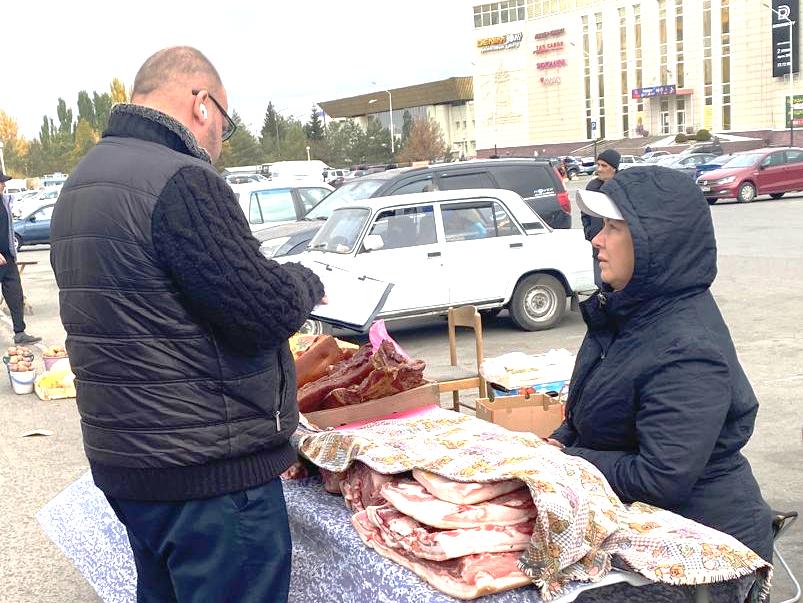 На Левобережье продолжаются рейды по пресечению незаконной торговли.