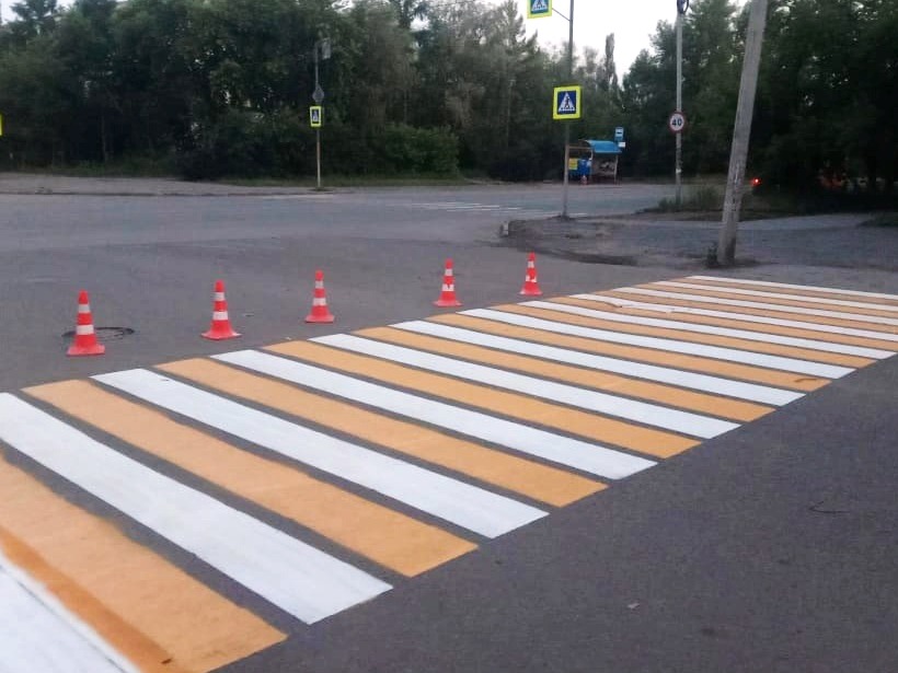 В Омске продолжается обновление дорожной разметки.
