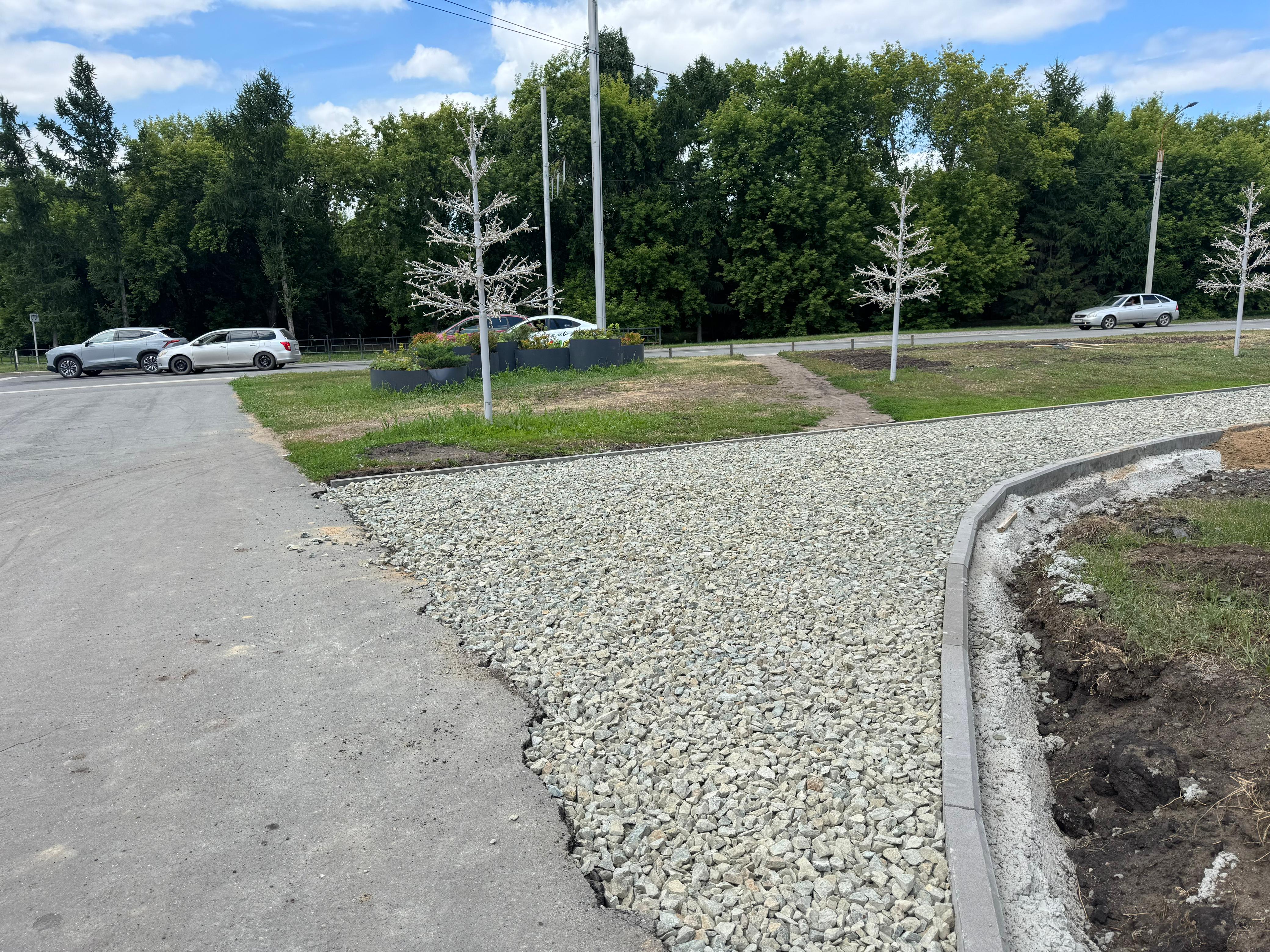 В Советском округе обновят подходы и проезды к учреждениям образования.