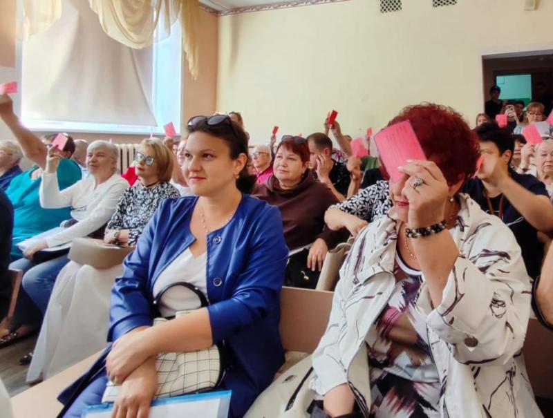 Комитеты отчитались перед жителями о своей работе.