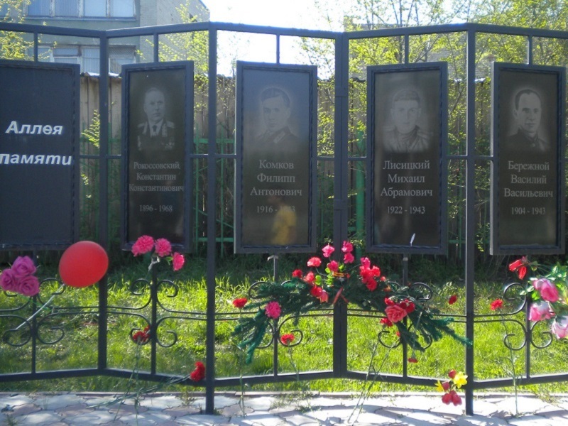 В Кировском округе стартуют первые мероприятия по очистке мемориальных объектов.