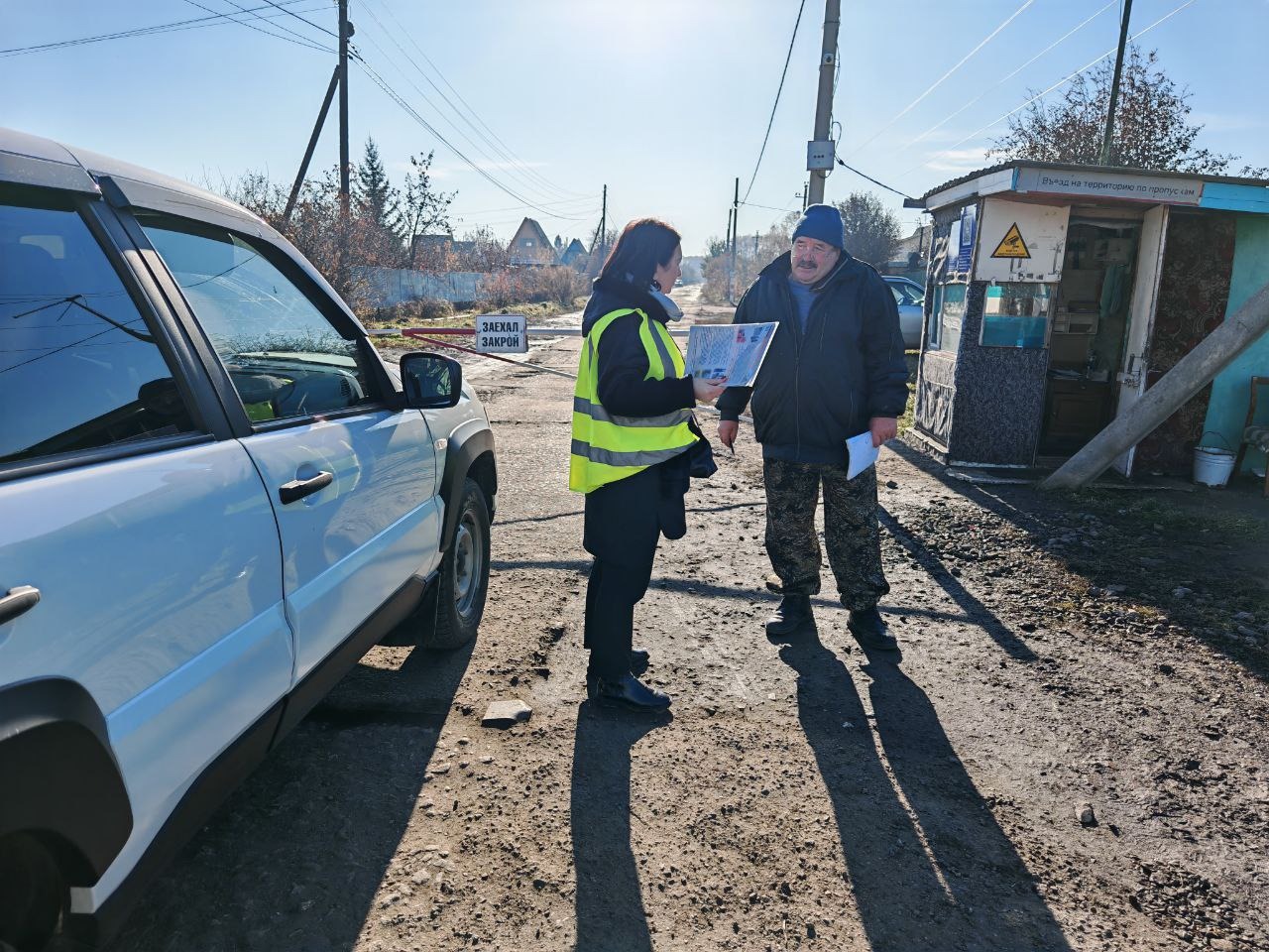 Омским садоводам напоминают о правилах пожарной безопасности.