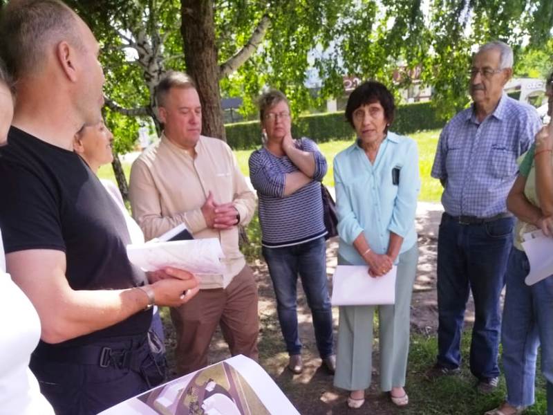 В Кировском округе обсудили благоустройство территории вблизи культурно-досугового центра «Иртыш».