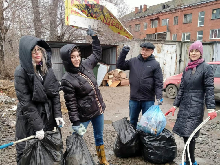 В мэрии пригласили омские предприятия торговли присоединиться к масштабной уборке города. В мэрии пригласили омские предприятия торговли присоединиться к масштабной уборке города.