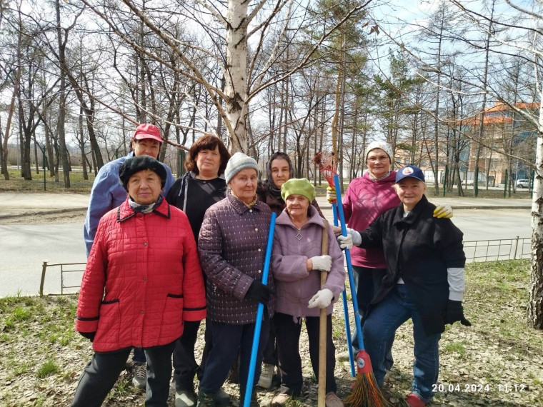 Комитеты ТОС помогают сделать город чистым к майским праздникам.