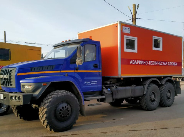 Мэр Омска: «Автопарк спецтехники омского электротранспорта пополнился новым автомобилем».