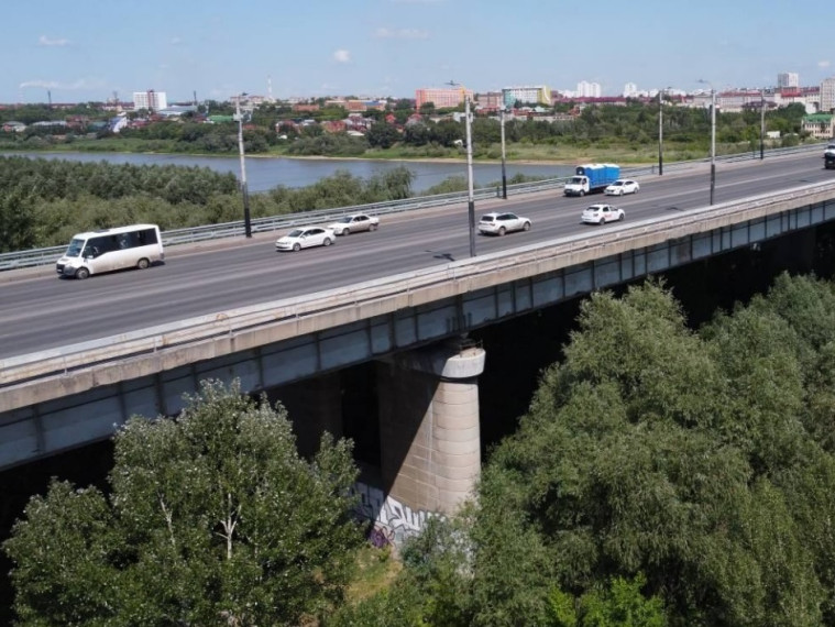 Мэр Омска: «Изучим мнения горожан о транспортном сообщении на время ремонта моста у Телецентра».