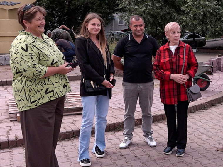 В рамках проекта «Решают люди» в Советском округе благоустраивают 27 территорий. В рамках проекта «Решают люди» в Советском округе благоустраивают 27 территорий.