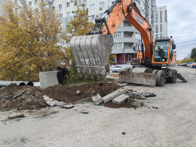 В Омске появятся ливневки на 19 участках. В Омске появятся ливневки на 19 участках.