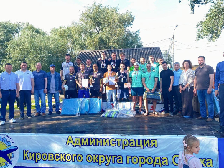 В Омске завершился турнир по пляжному футболу. В Омске завершился турнир по пляжному футболу.