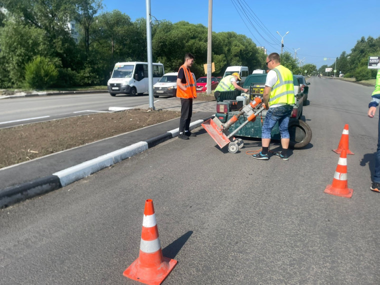 Ремонт дорог по нацпроекту проходит под надзором специалистов строительного контроля. Ремонт дорог по нацпроекту проходит под надзором специалистов строительного контроля.