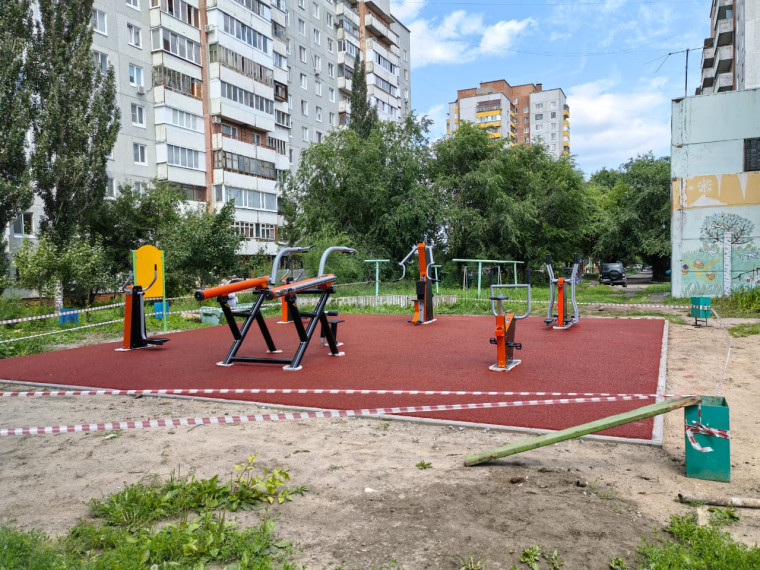 В Кировском округе готовят к открытию спортивную площадку, благоустроенную по инициативе горожан. В Кировском округе готовят к открытию спортивную площадку, благоустроенную по инициативе горожан.