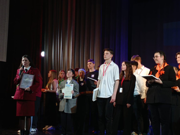 В Омске определили победителей конкурса на лучшие знания в сфере защиты прав потребителей среди школьников.