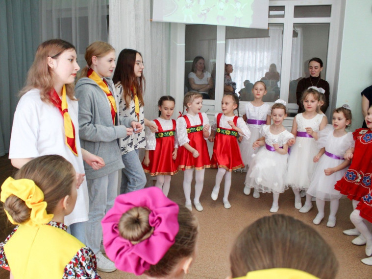 В Омске наградили победителей конкурса хореографических коллективов среди детей дошкольного возраста.